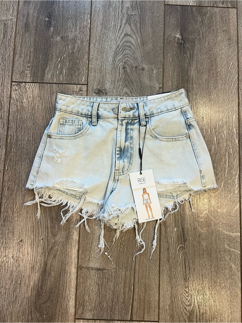 RISE Supply Co. NWT Festival Shorts Women's 0 Light Wash High Rise Cut-Off